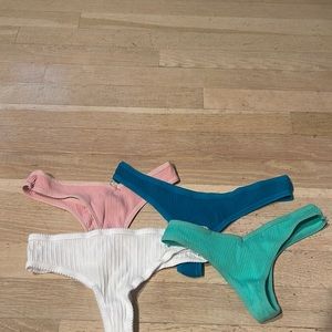 TILLYS THONGS SIZE: S